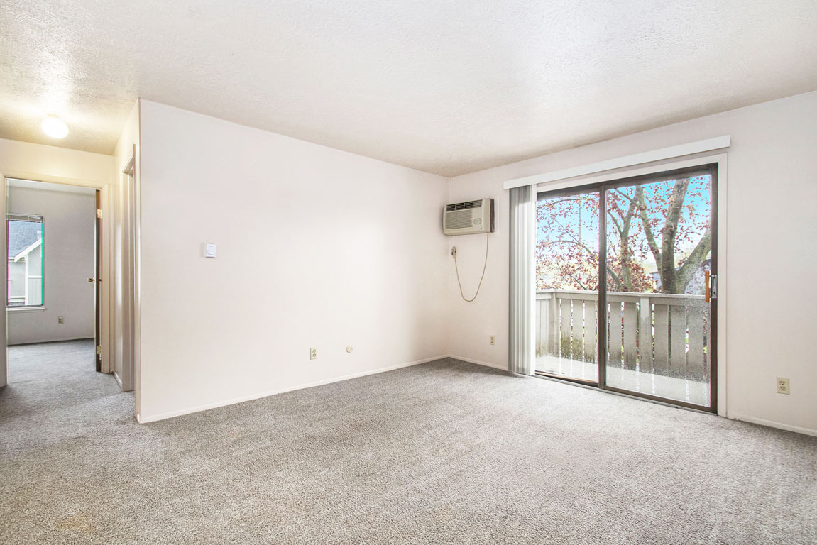 Hickory Village Apartments 12 of 12
