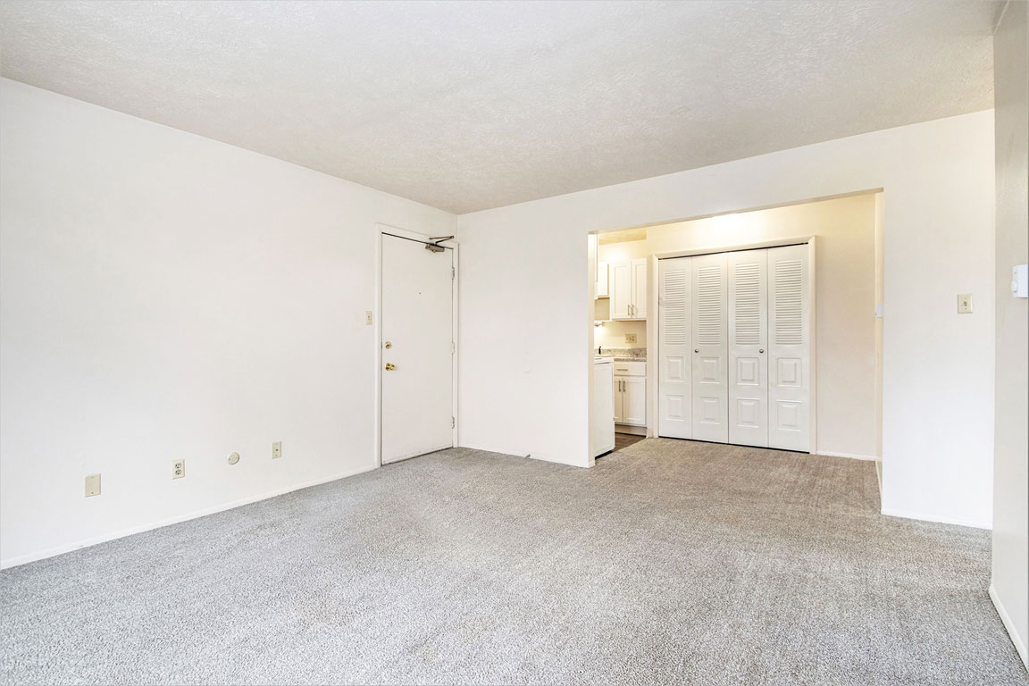Hickory Village Apartments 13 of 37