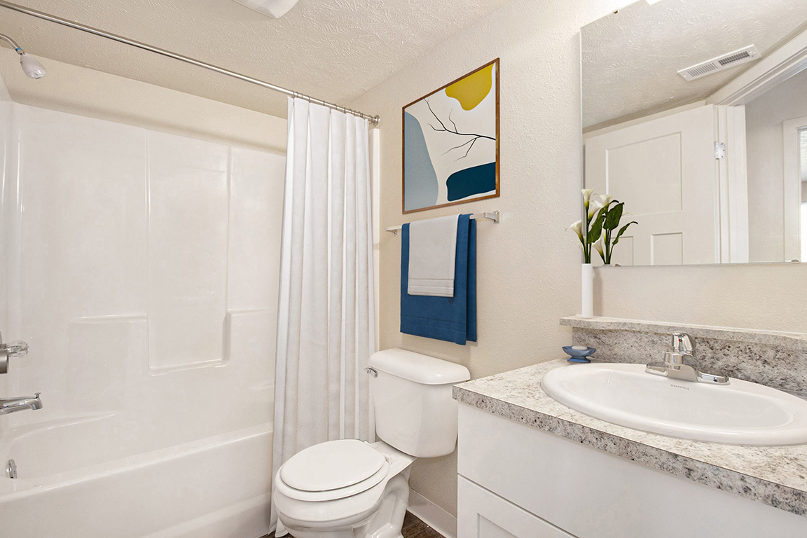 Hickory Village Apartments 5 of 12