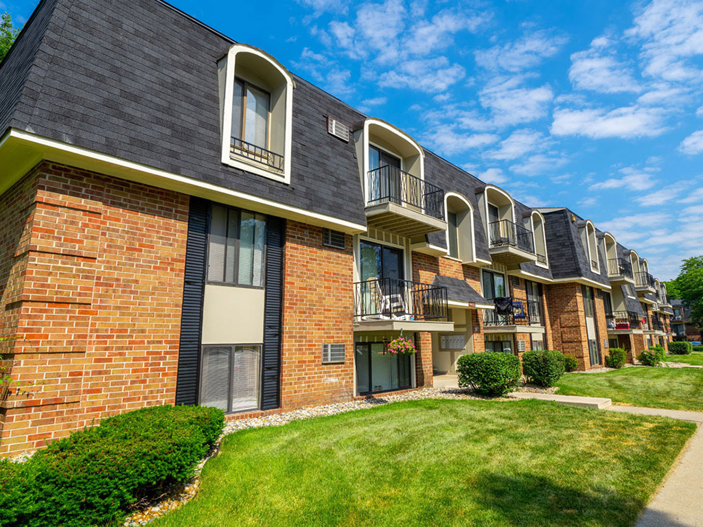 Hickory Village Apartments 35 of 37