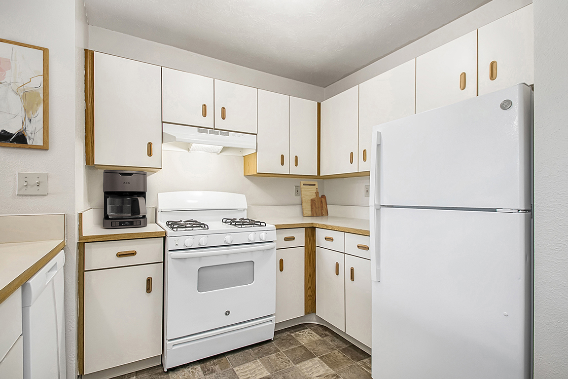 The Highlands Apartments 2 of 12