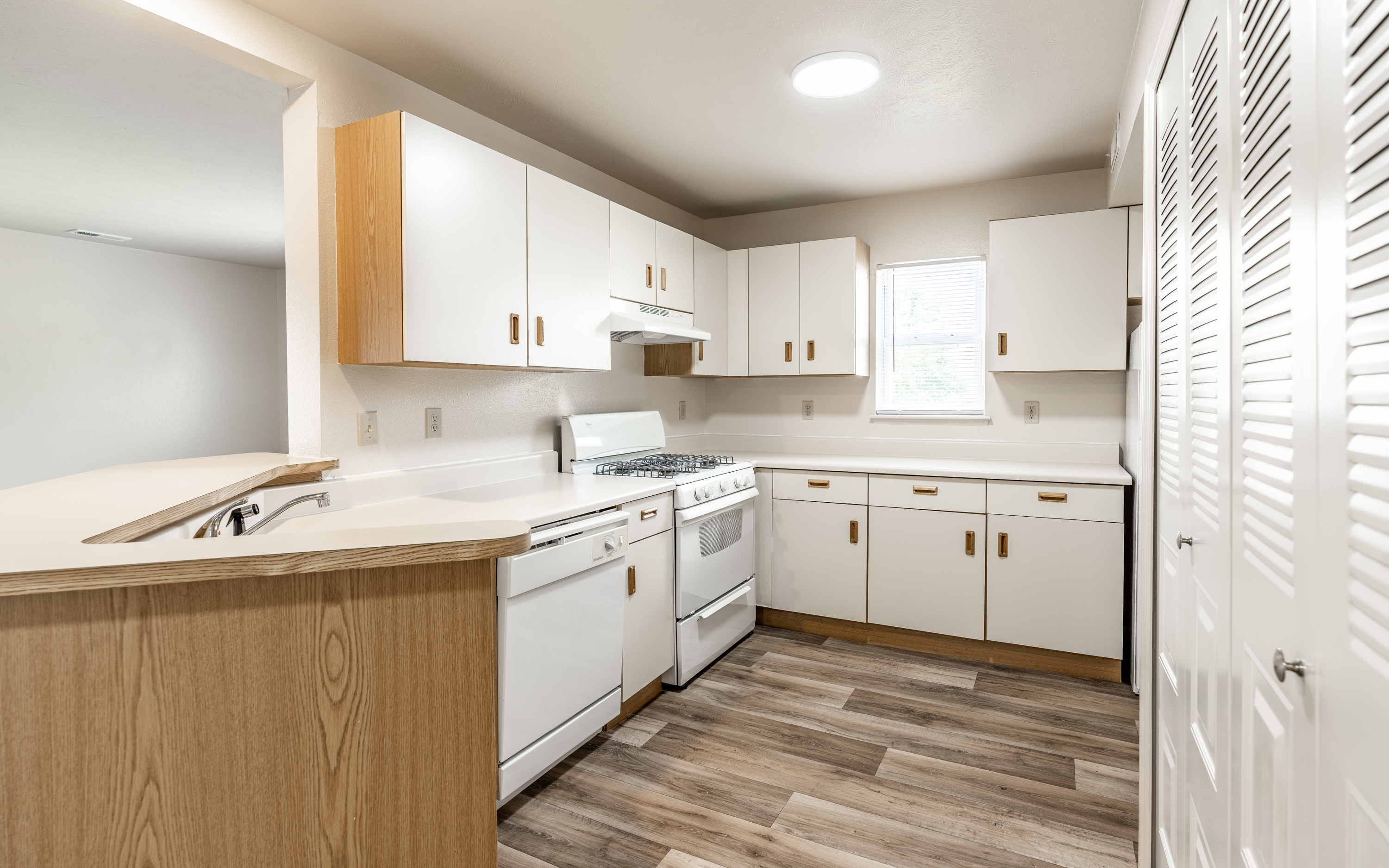 Huntington Cove Apartments 5 of 12