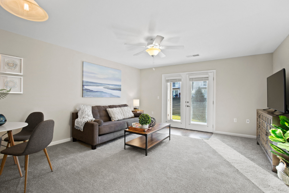 River Hills Apartments 3 of 12