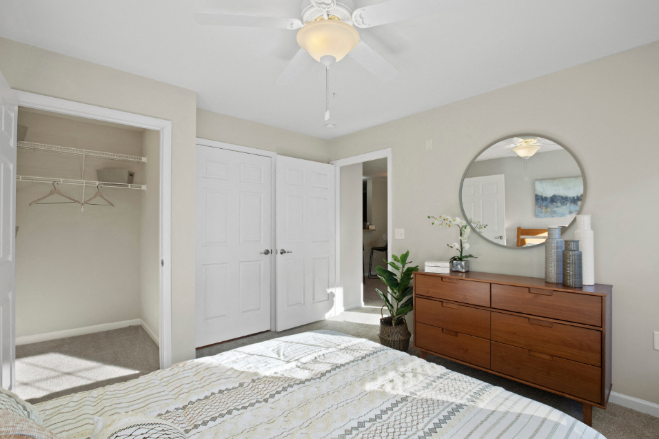 River Hills Apartments 6 of 12