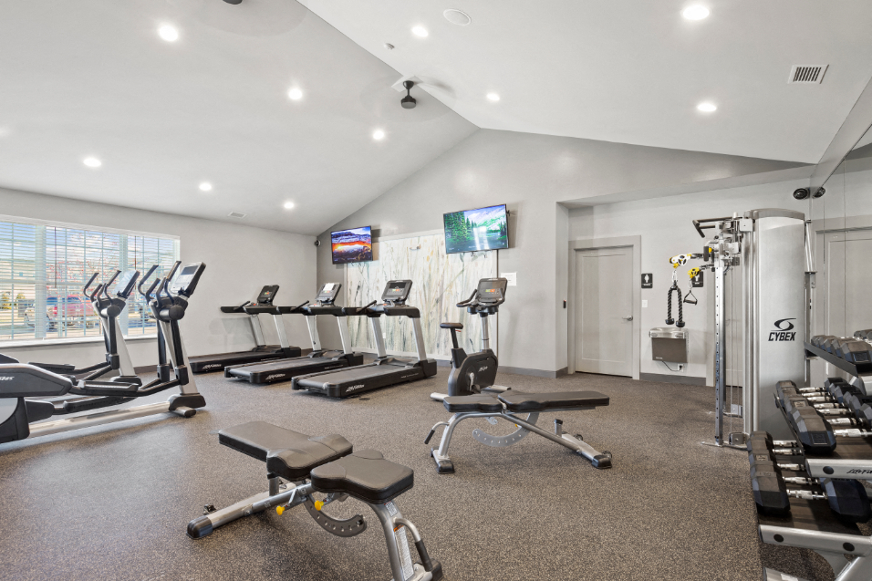 Gym at River Hills Apartments (1 of 3)