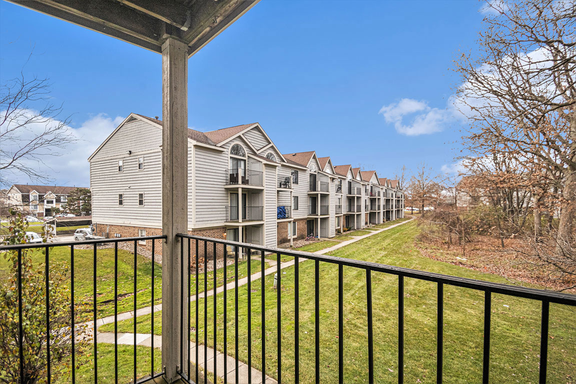 Indian Lakes Apartments 13 of 58