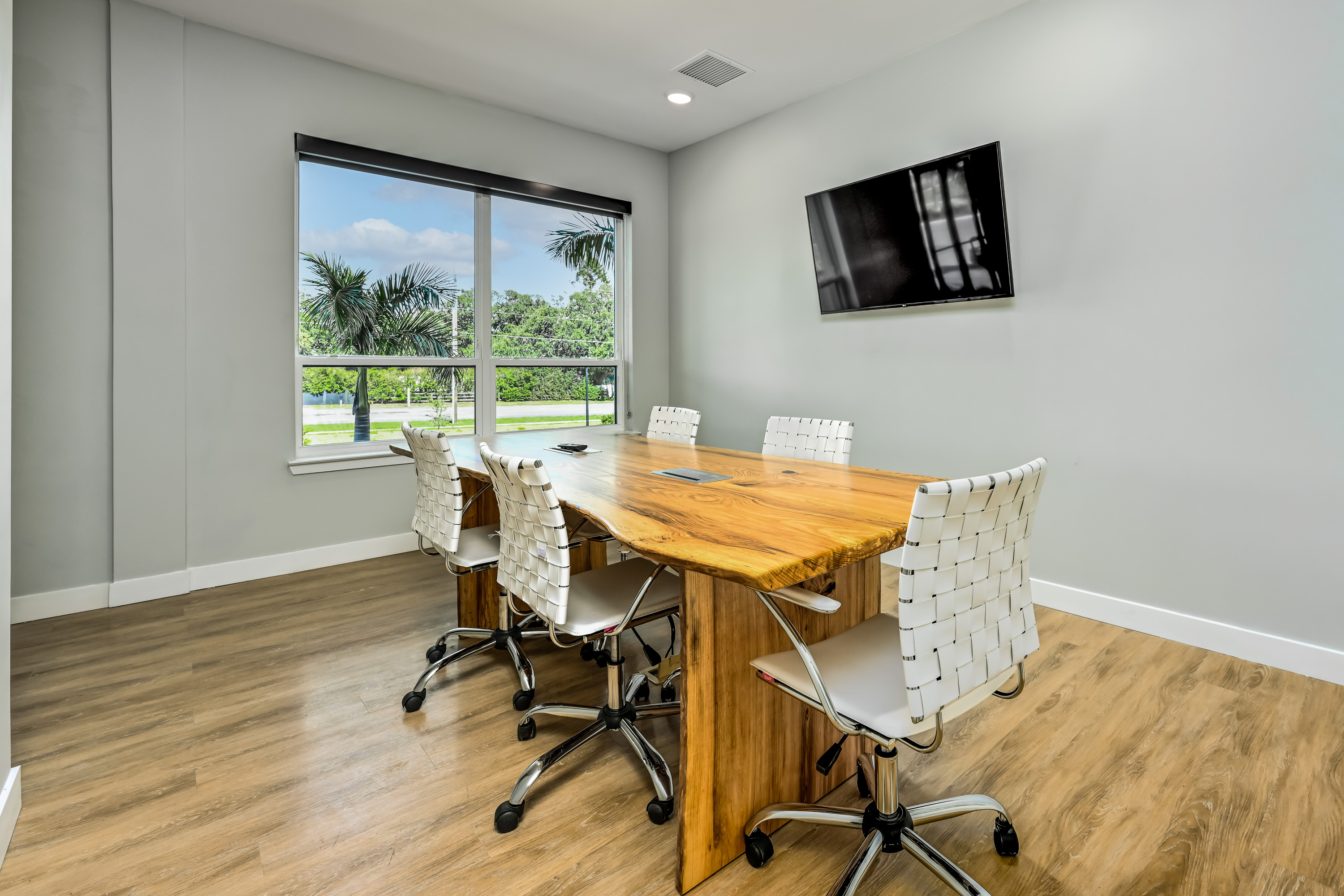 Work space at Ironwood Flats (1 of 3)