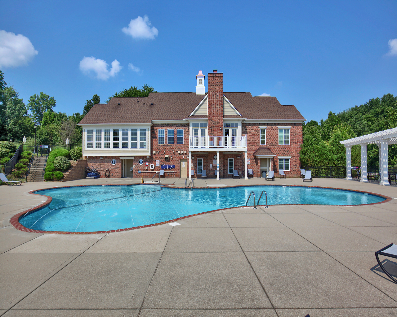 Pool at LakePointe Apartments (1 of 3)