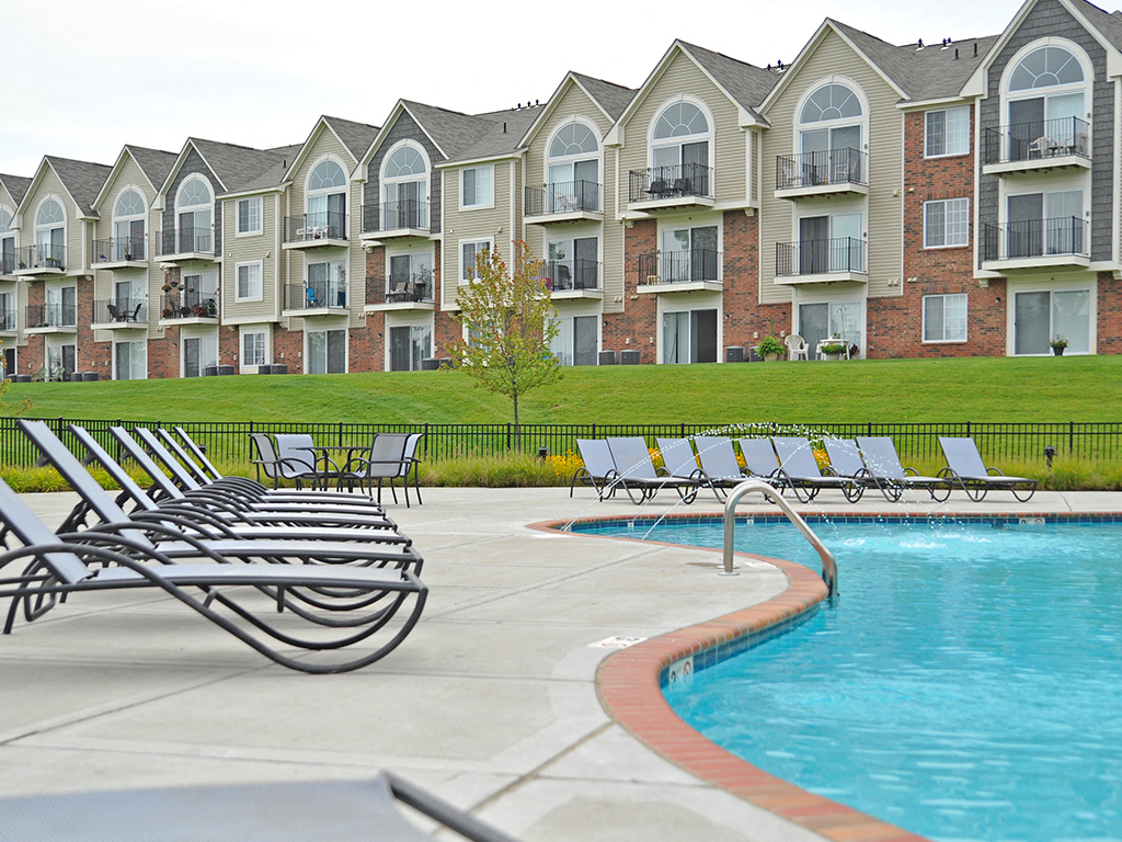 Pool at LakePointe Apartments (2 of 3)