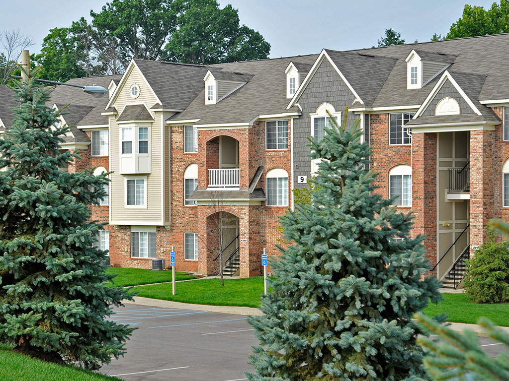 LakePointe Apartments 19 of 33
