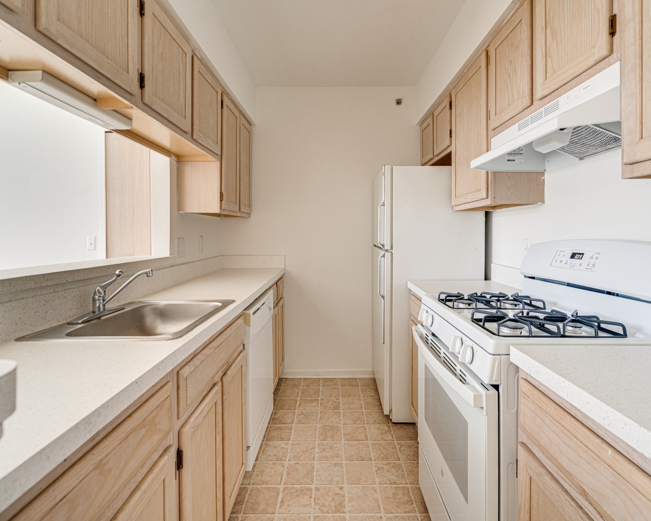 The Harbours Apartments 4 of 12