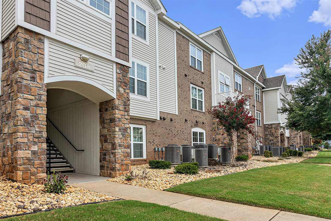 Limestone Creek Apartment Homes 52 of 54