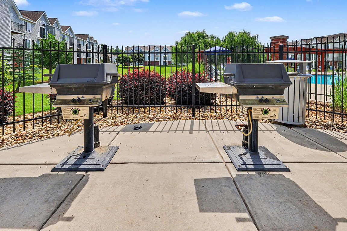 Grill area at Limestone Creek Apartment Homes (2 of 2)