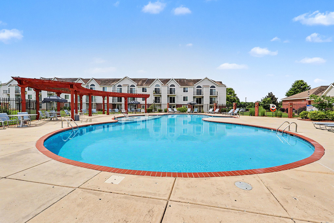 Pool at Limestone Creek Apartment Homes (4 of 4)