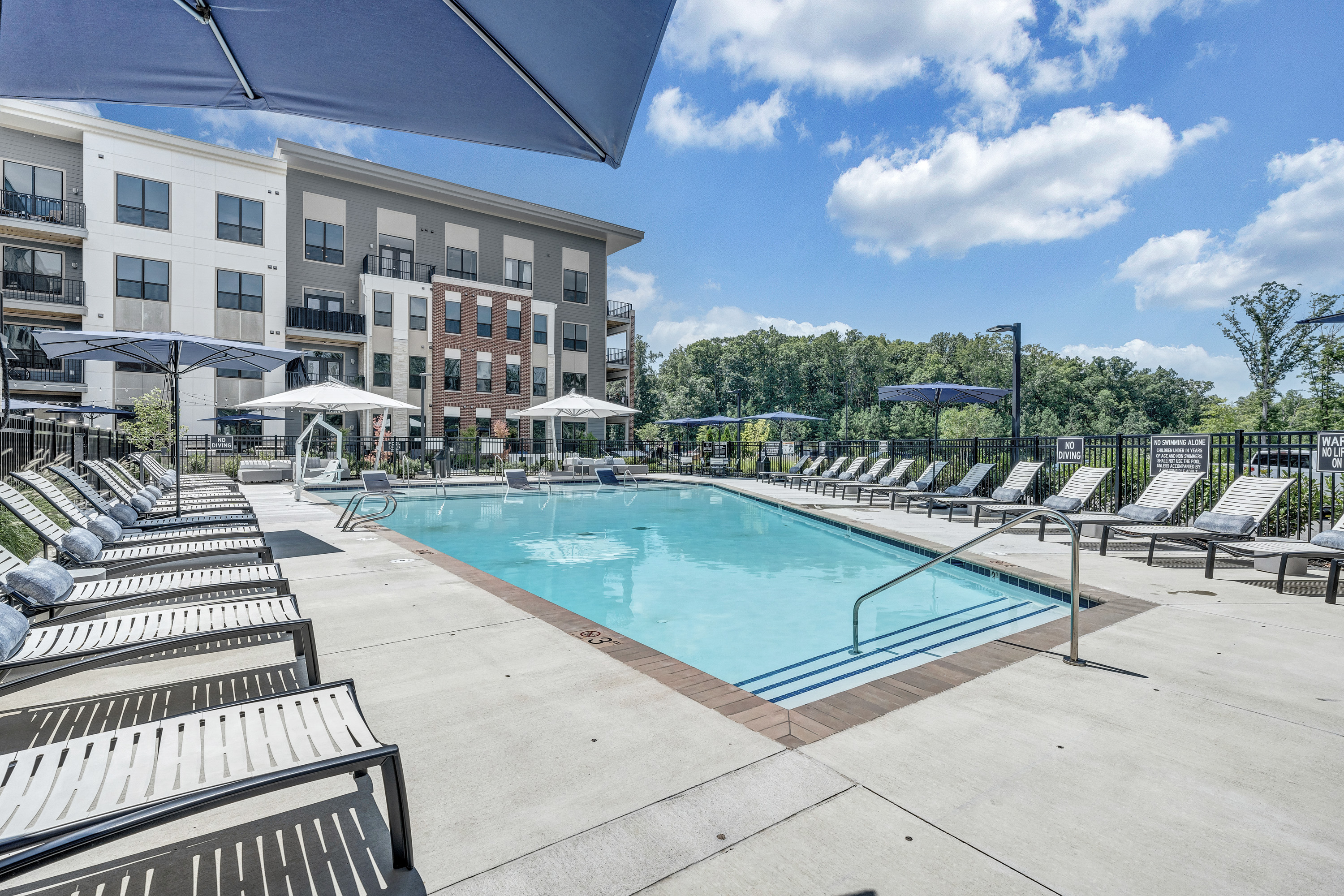 Pool at Luxe 360 on Centerpointe (7 of 8)