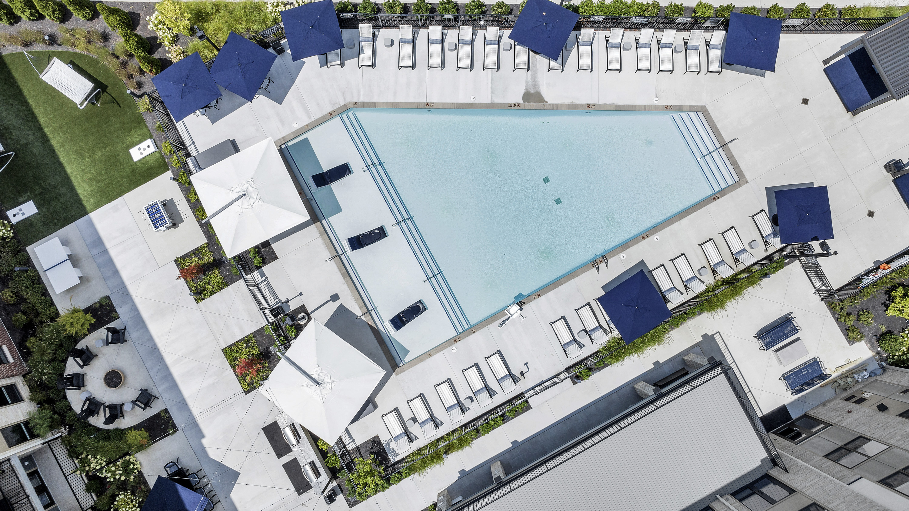 Pool at Luxe 360 on Centerpointe (3 of 8)