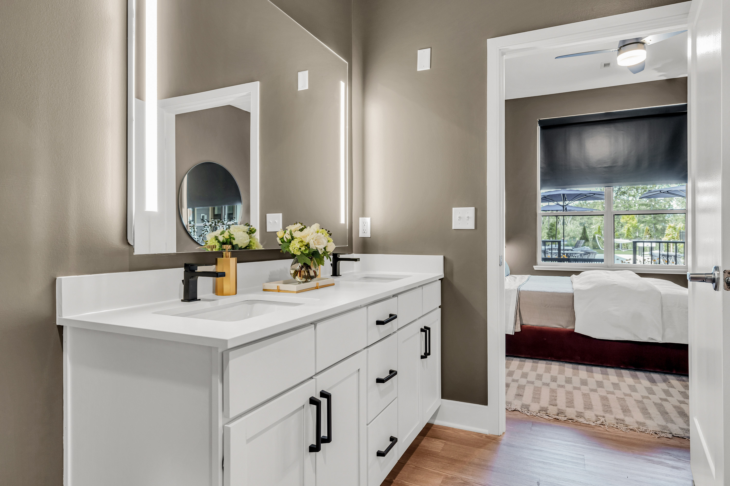 Luxe 360 on Centerpointe 9 of 12