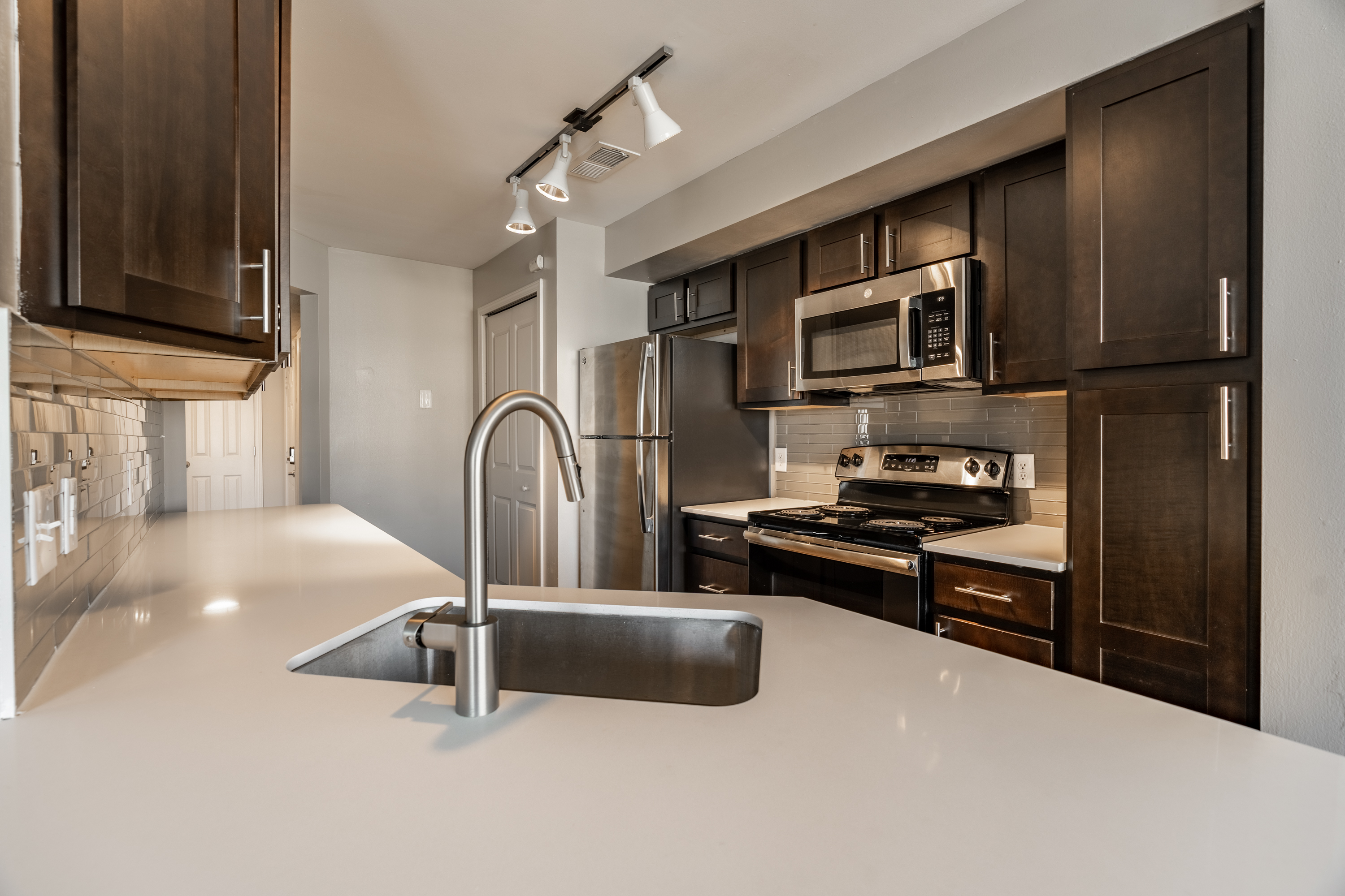 Mallard Bay Apartments 6 of 12