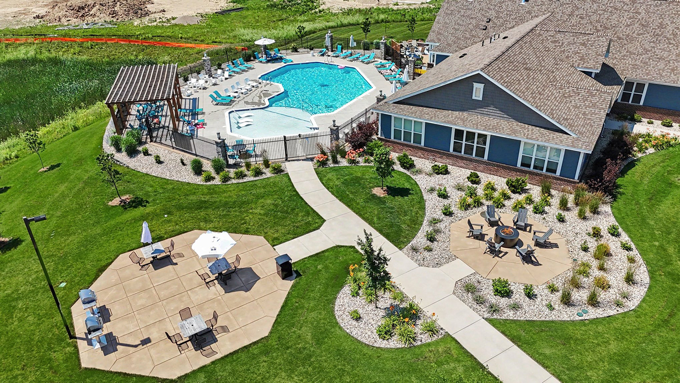 Pool at Meadowbrooke Apartment Homes (1 of 4)