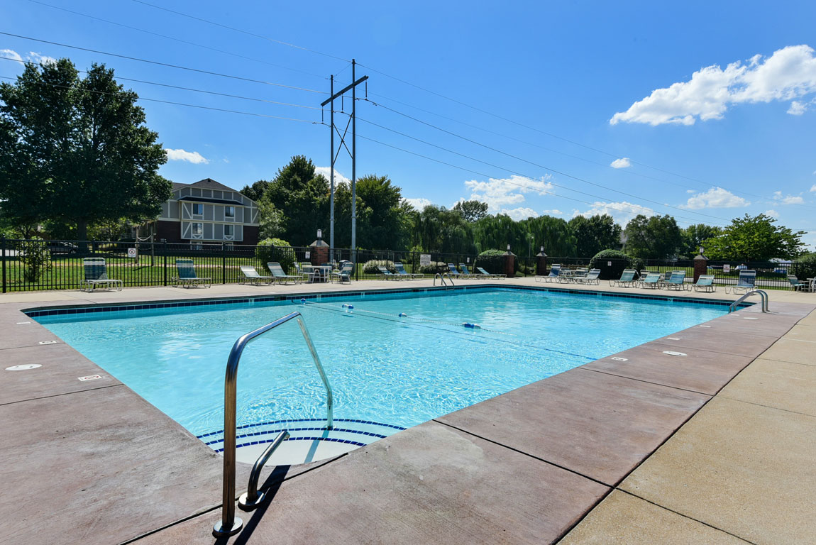 Pool at Old Monterey Apartments (2 of 3)