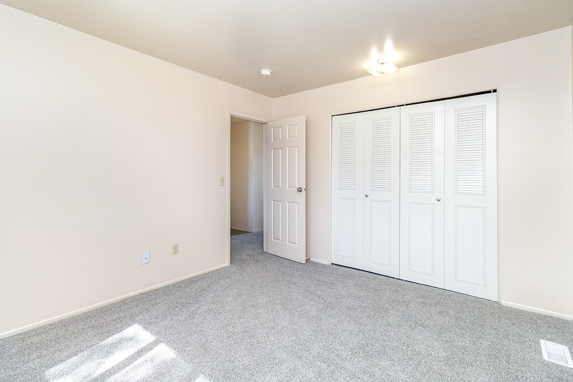 Mount Royal Townhomes 11 of 12