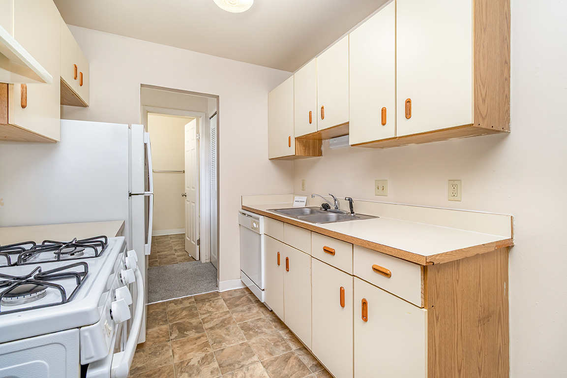 Mount Royal Townhomes 9 of 12
