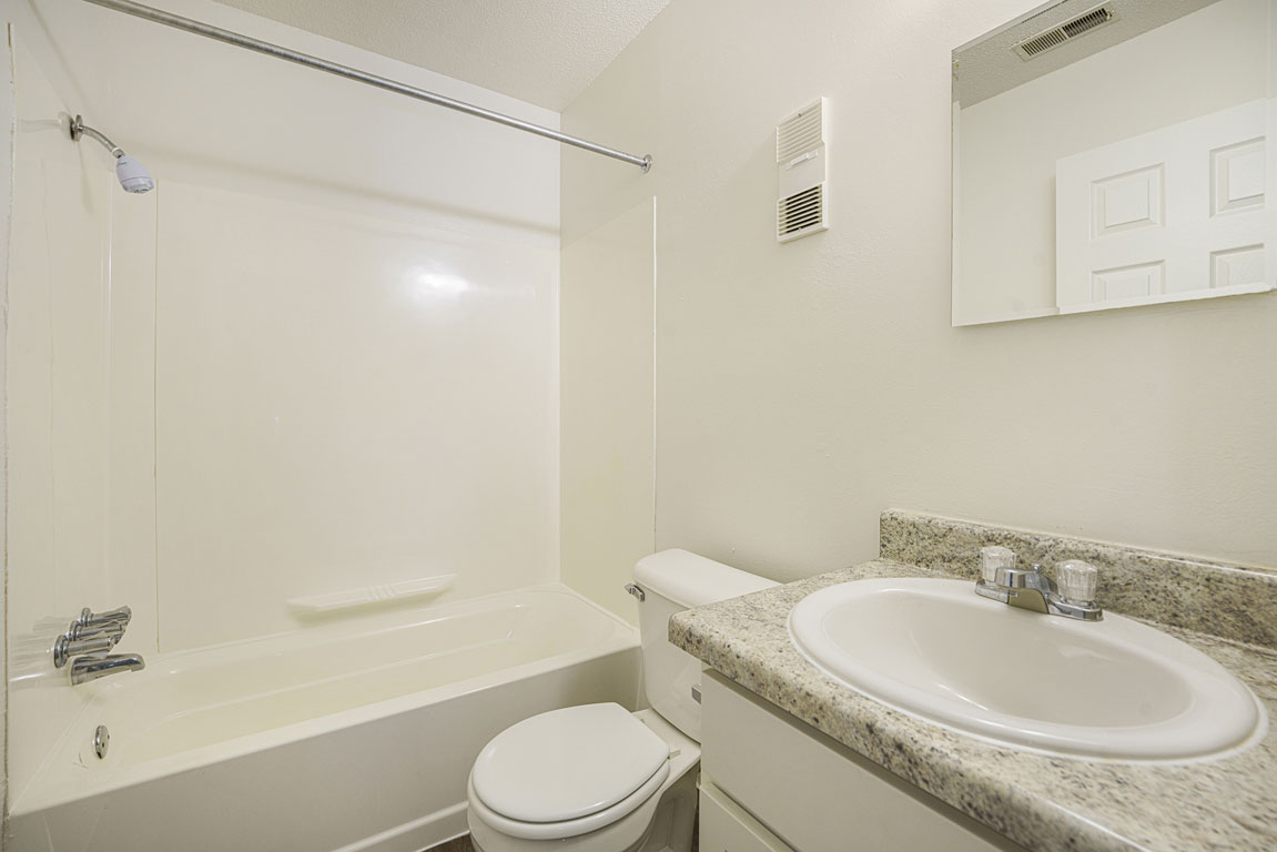 Newport Village Apartments 12 of 12