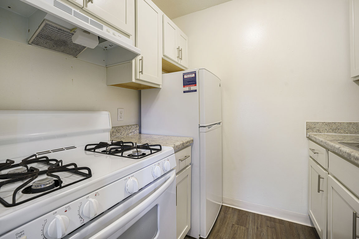Newport Village Apartments 10 of 12