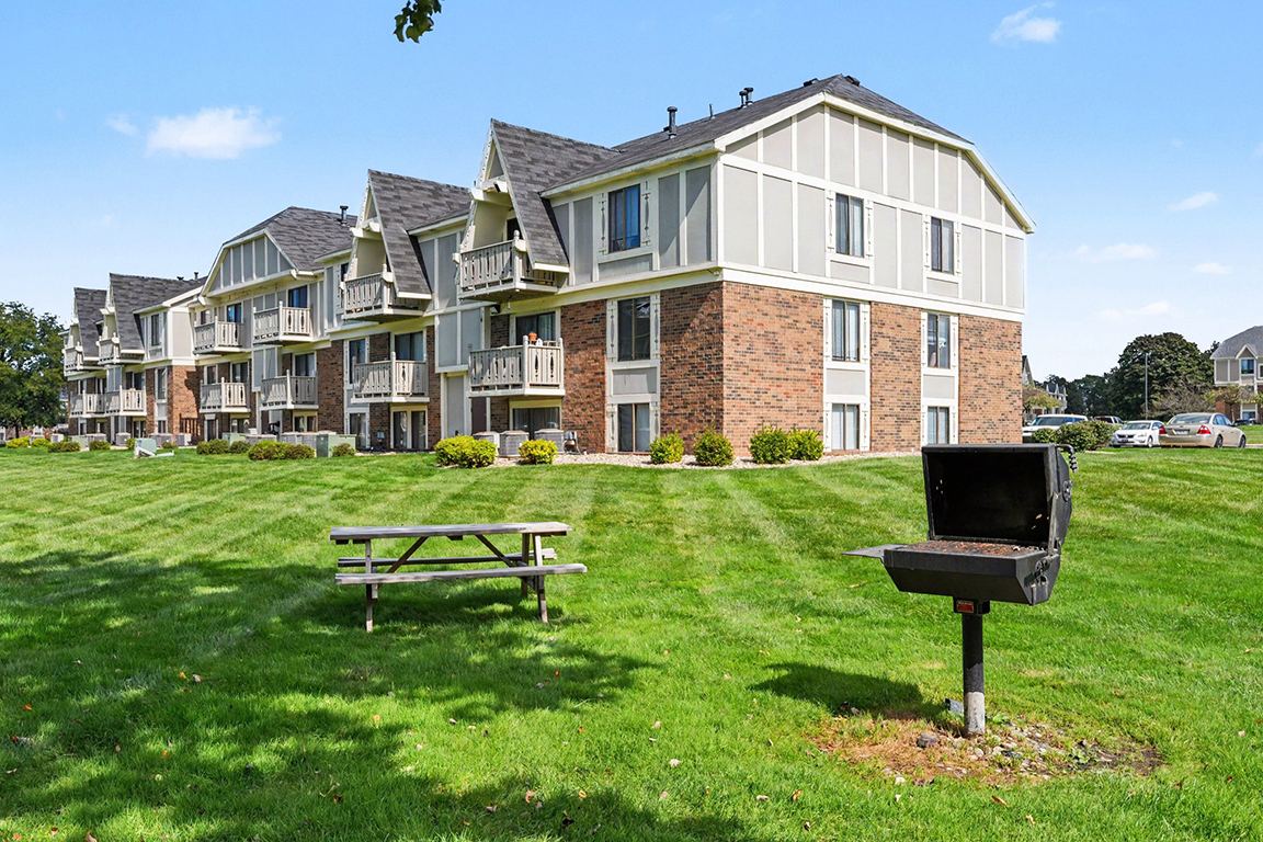 Normandy Village Apartments 44 of 52