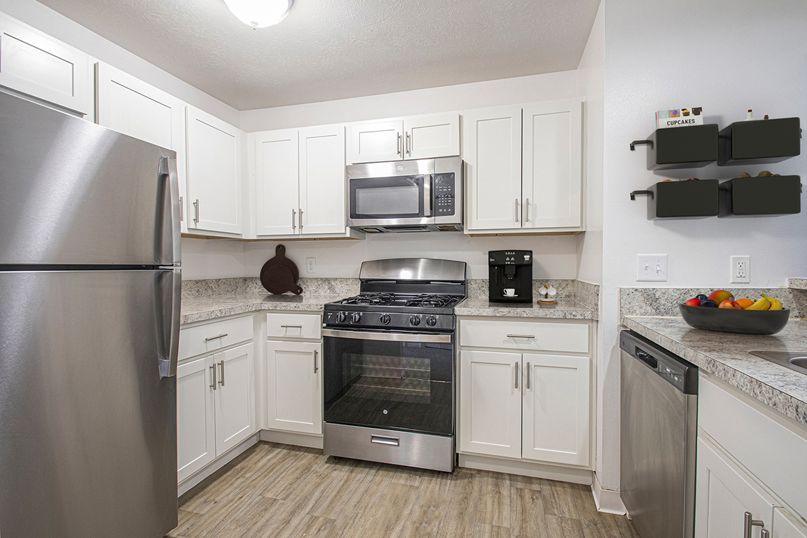 North Pointe Apartments 3 of 12