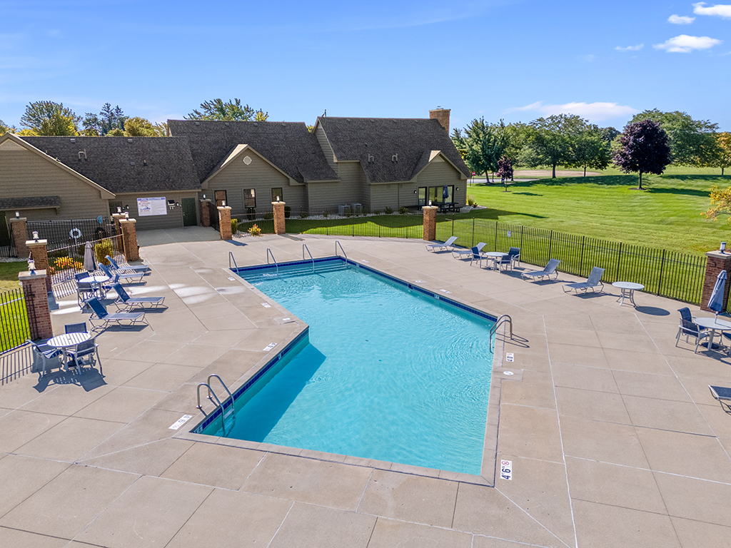 Pool at Oak Shores Apartments (3 of 5)