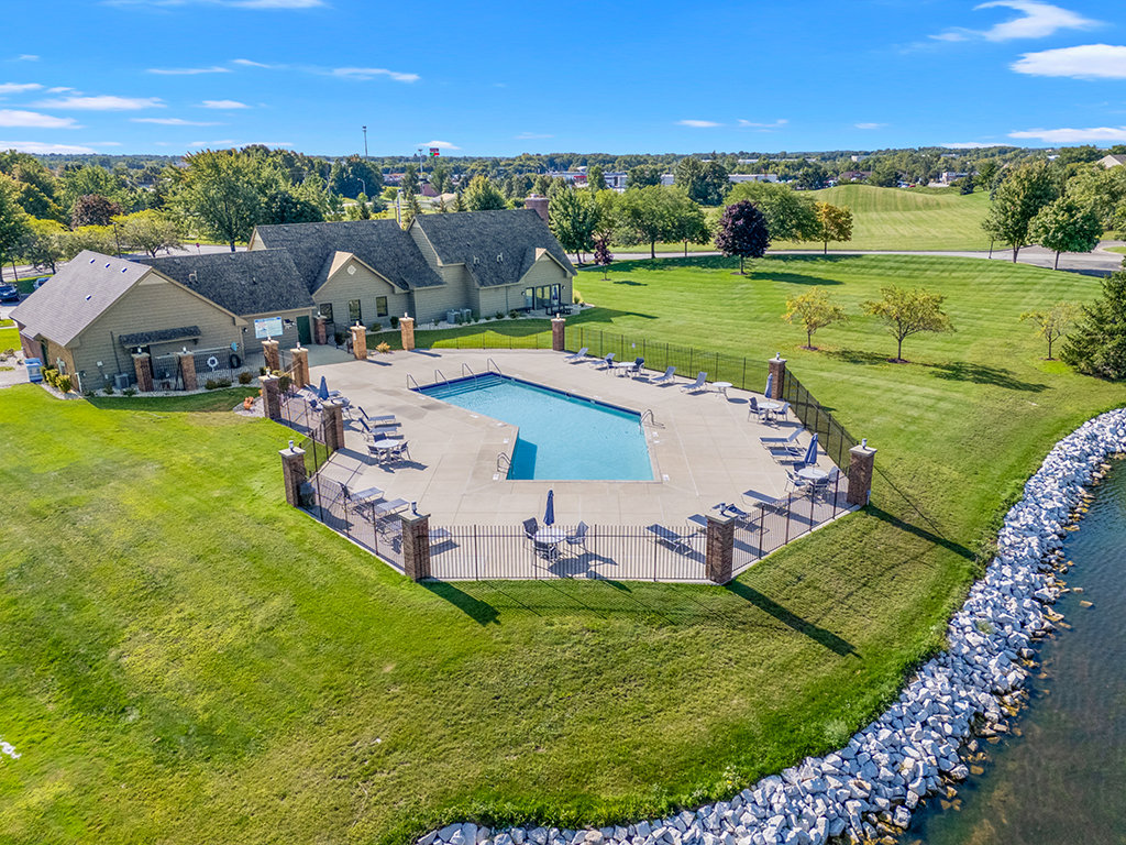 Pool at Oak Shores Apartments (5 of 5)