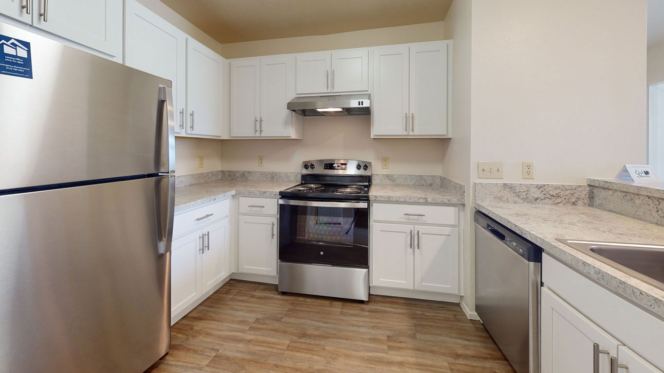 Oak Shores Apartments 2 of 12