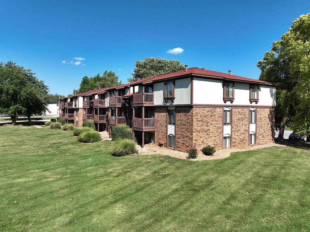 Old Monterey Apartments 55 of 57