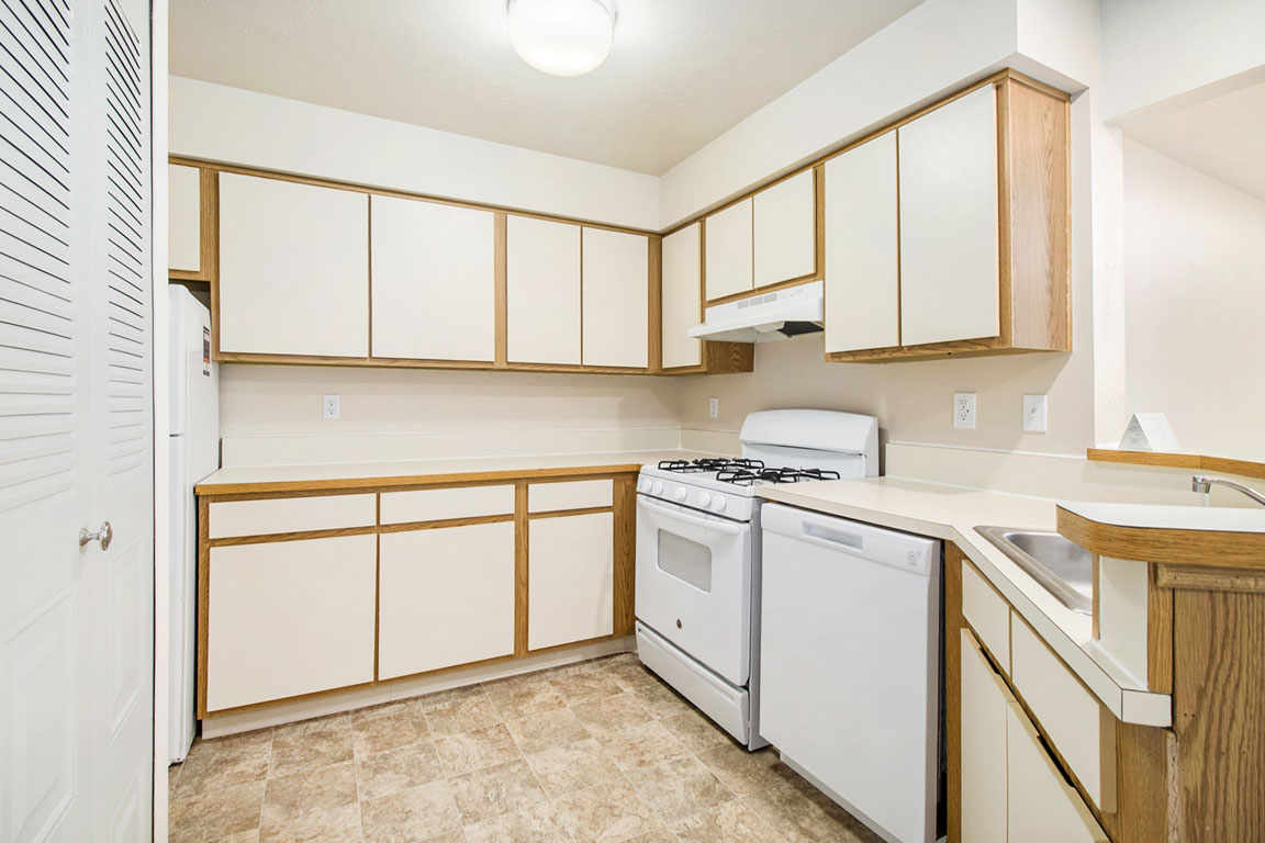 Pine Knoll Apartments 11 of 12