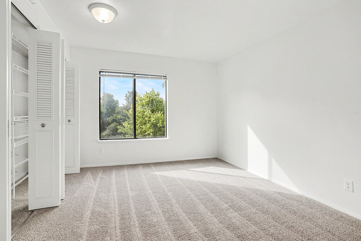 Pine Knoll Apartments 23 of 76