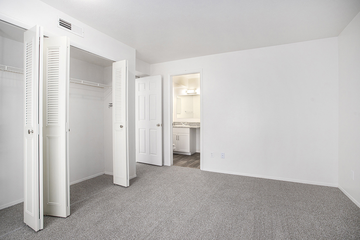 Pine Knoll Apartments 49 of 76