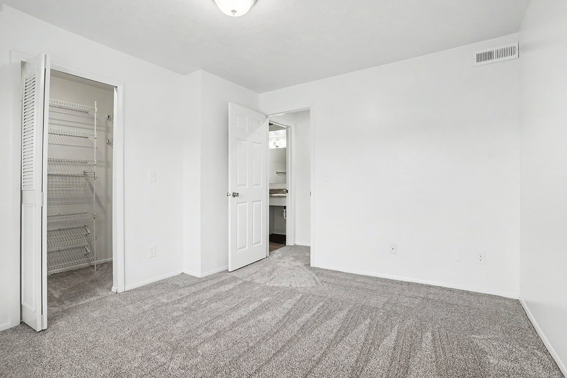 Pine Knoll Apartments 46 of 76