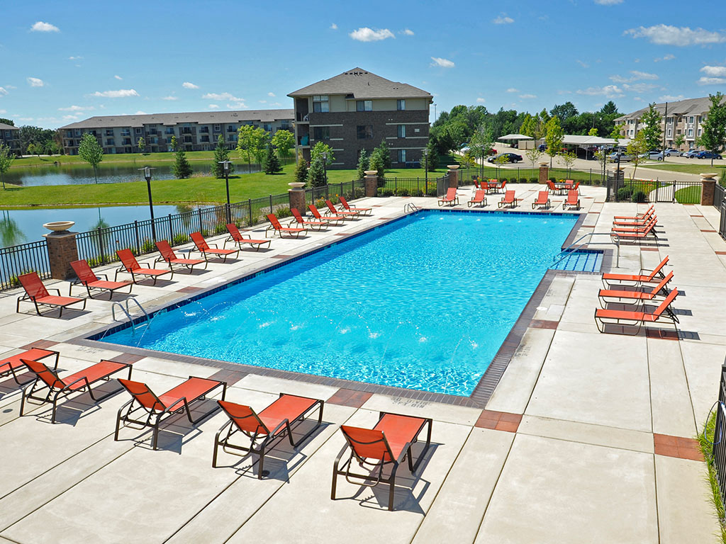 Pool at Prairie Lakes Apartments (1 of 2)