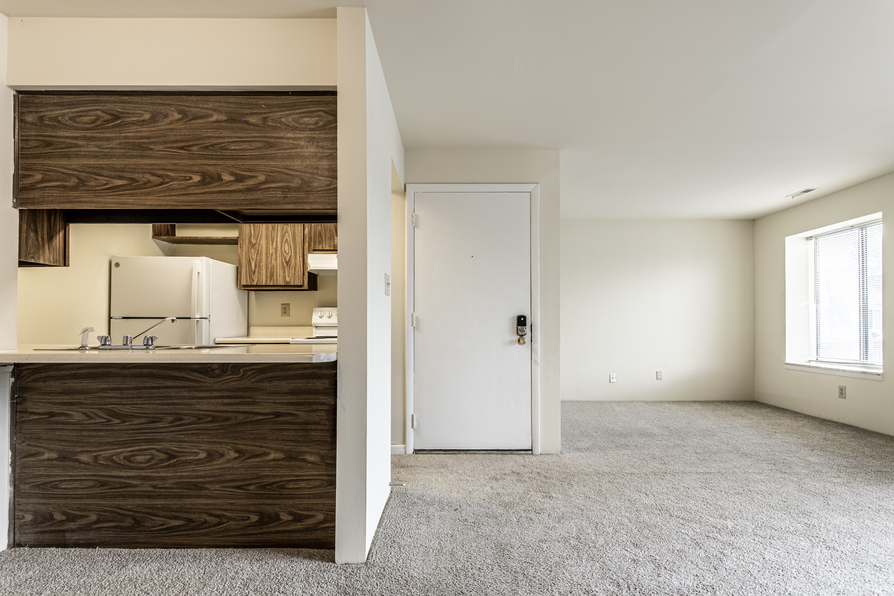 Scarborough Lake Apartments 5 of 12
