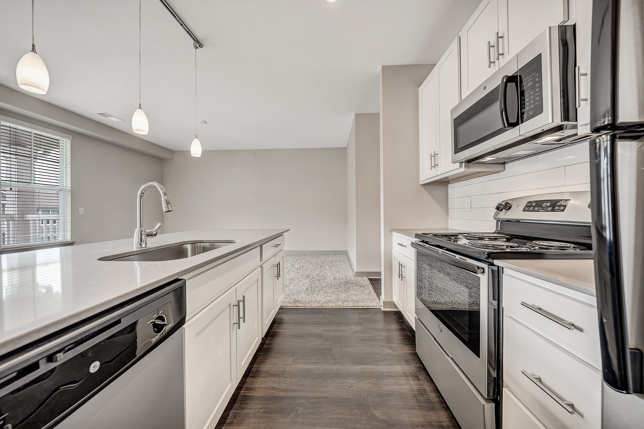 River Crossing Apartments 3 of 12