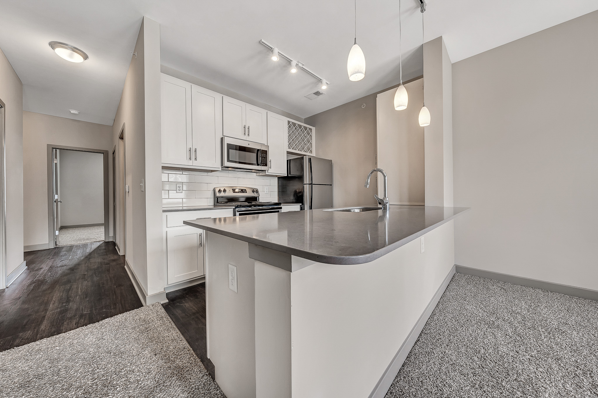River Crossing Apartments 4 of 12