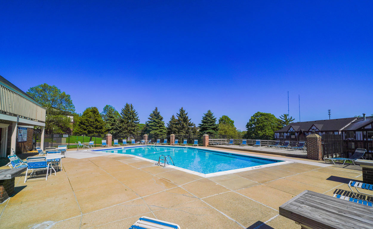Pool at Seville Apartments (2 of 2)