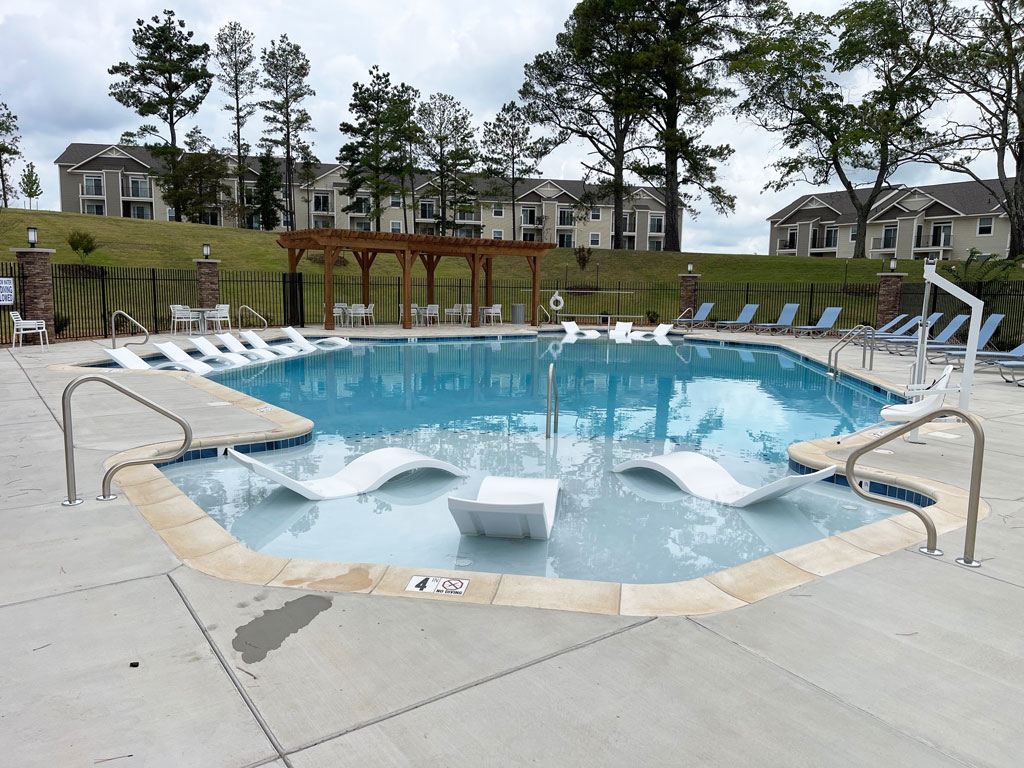Signature Pointe Apartment Homes 4 of 12