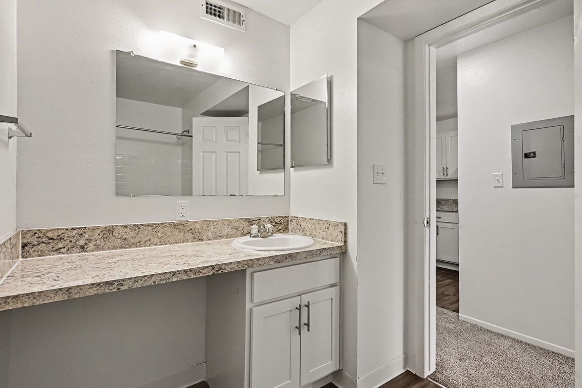 South Bridge Apartments 43 of 63