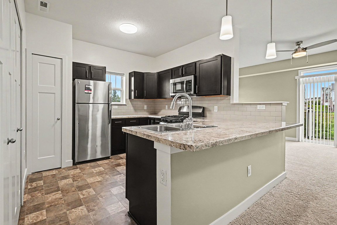 Strathmore Apartment Homes 25 of 76