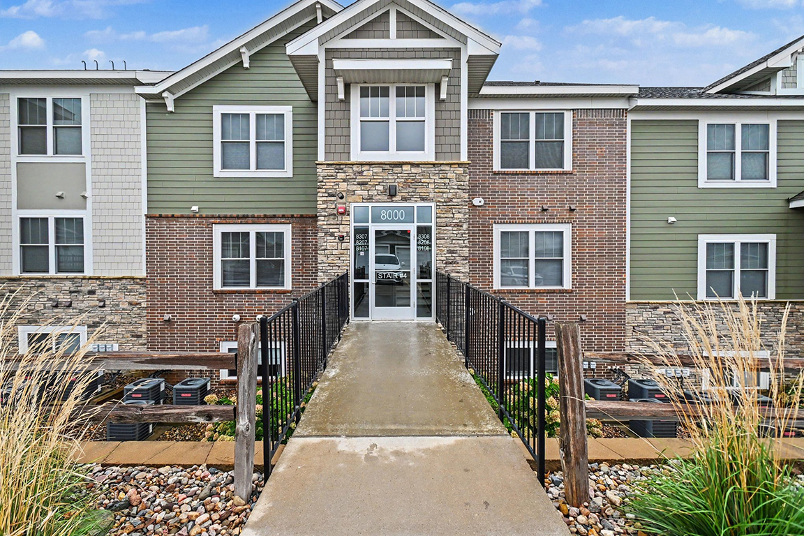 Strathmore Apartment Homes 73 of 76
