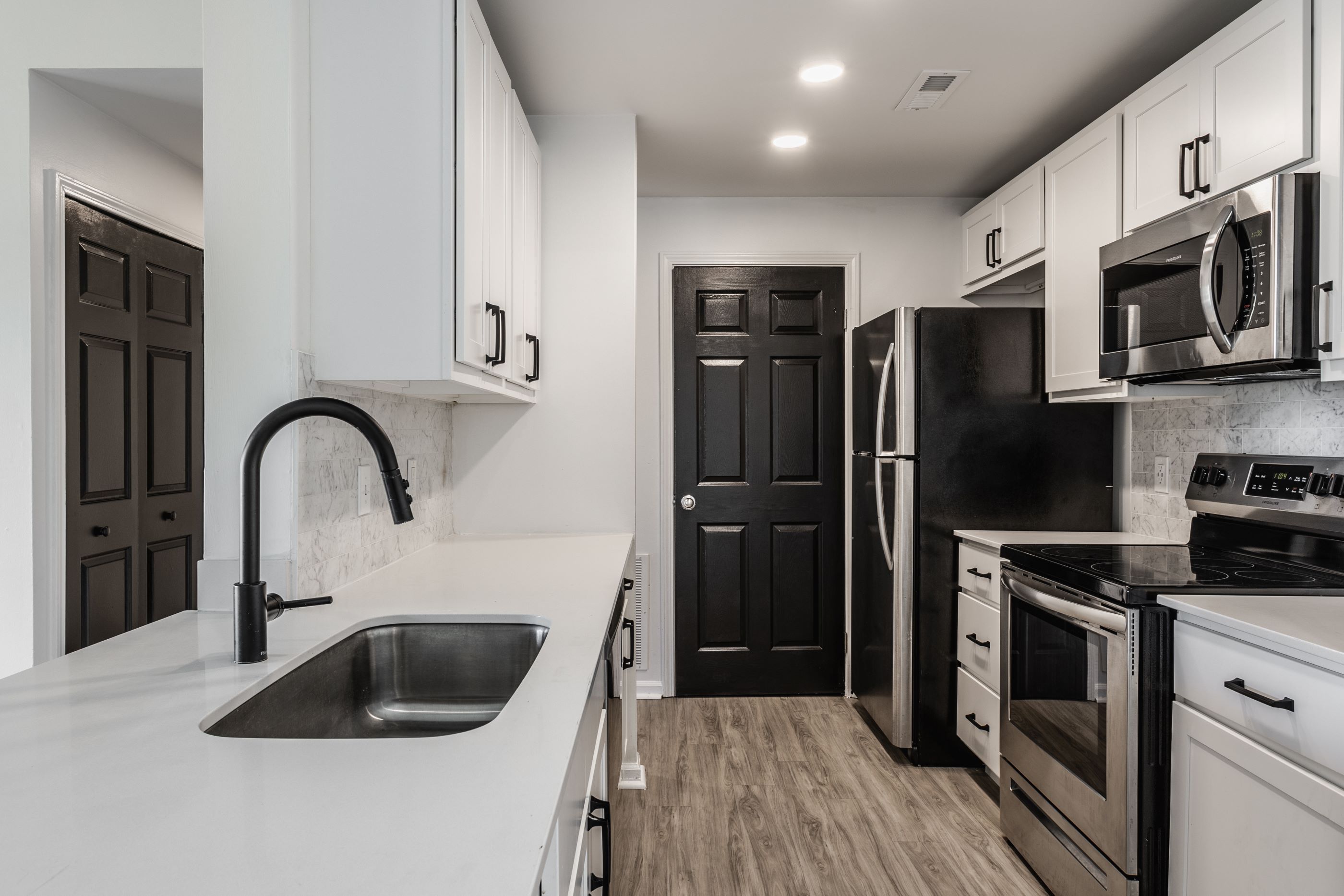 Sundance Apartments 9 of 12