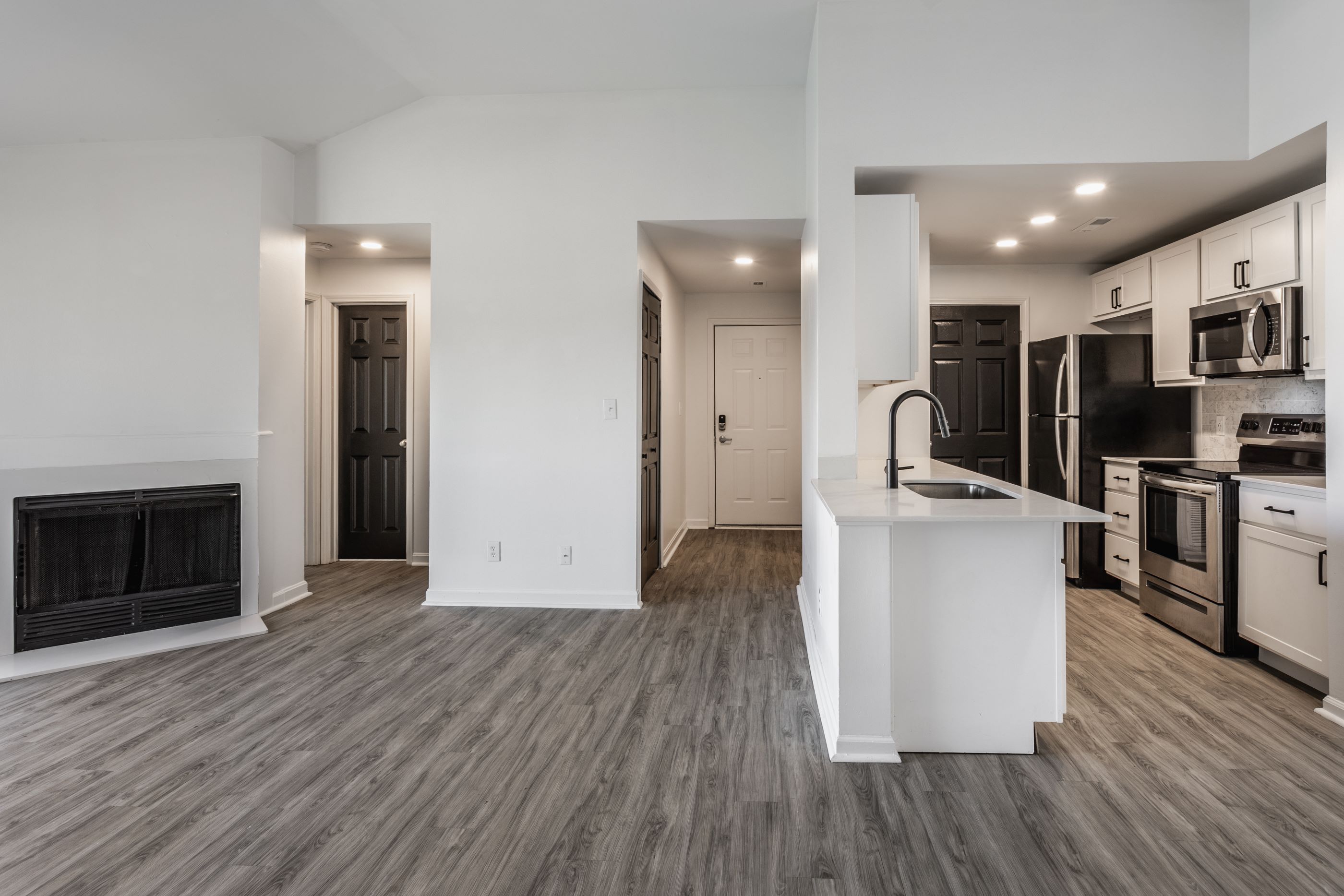 Sundance Apartments 3 of 12
