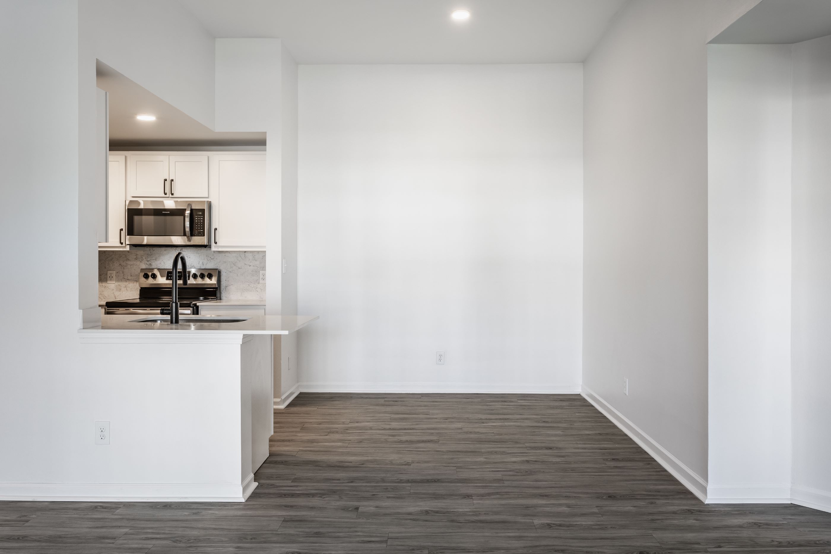 Sundance Apartments 6 of 12